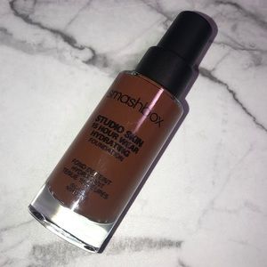 Smashbox studio skin foundation - 4.6